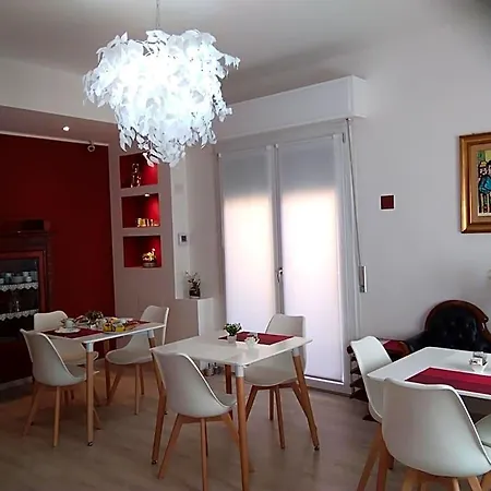 La Casa Di Atena Bed and breakfast 4*